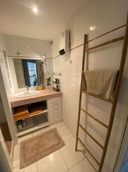 T2 Hyper Centre Renove + Parking, Proche Comedie Apartment Montpellier